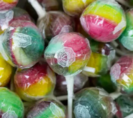 SkandyPop Rainbow lollipop